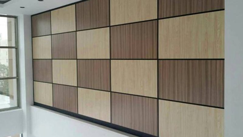 E0级板材以其较低的甲醛释放量而备受消费者青睐。它具有以下优势：